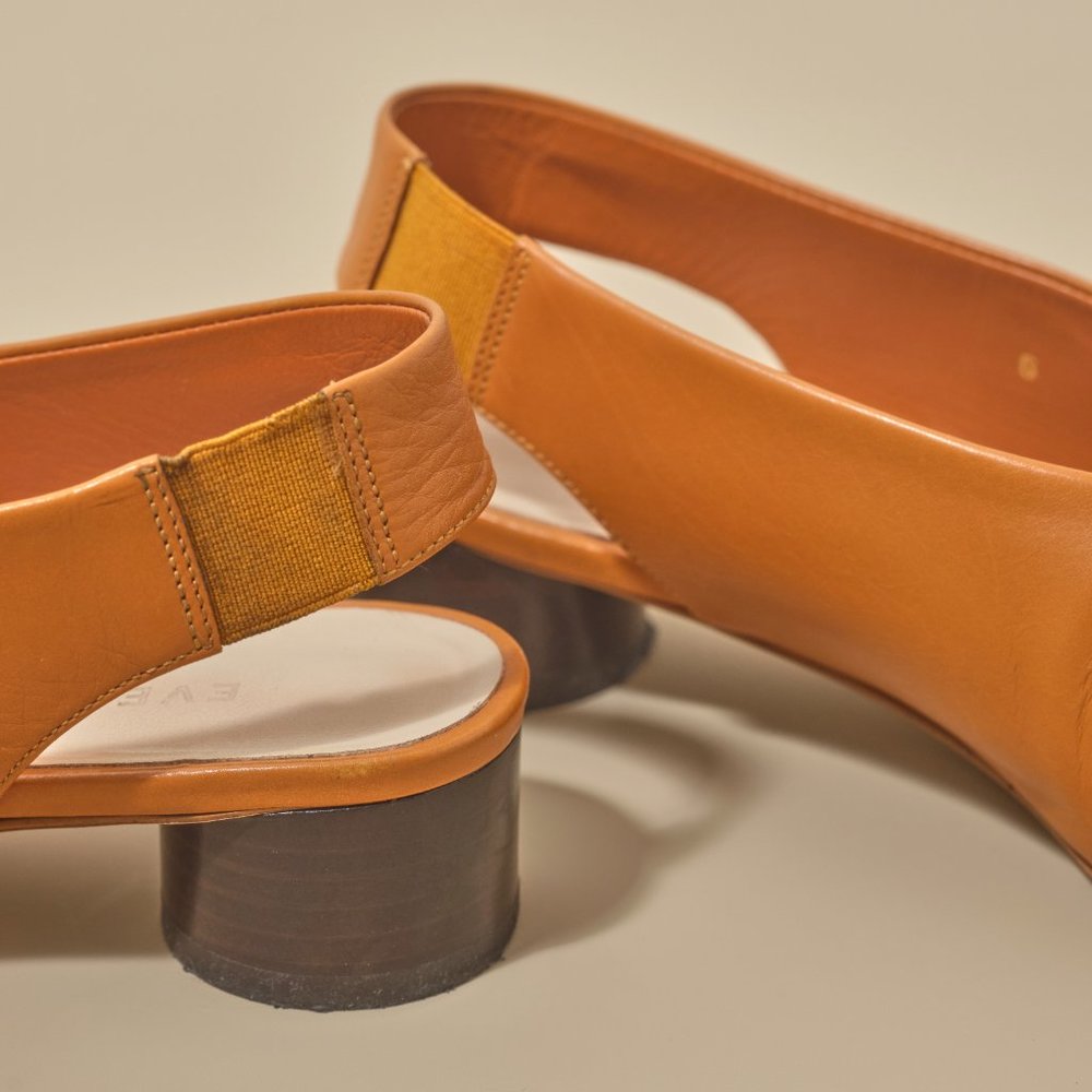 Everlane - Orange Leather Square Toe Slingback Sh… - image 4
